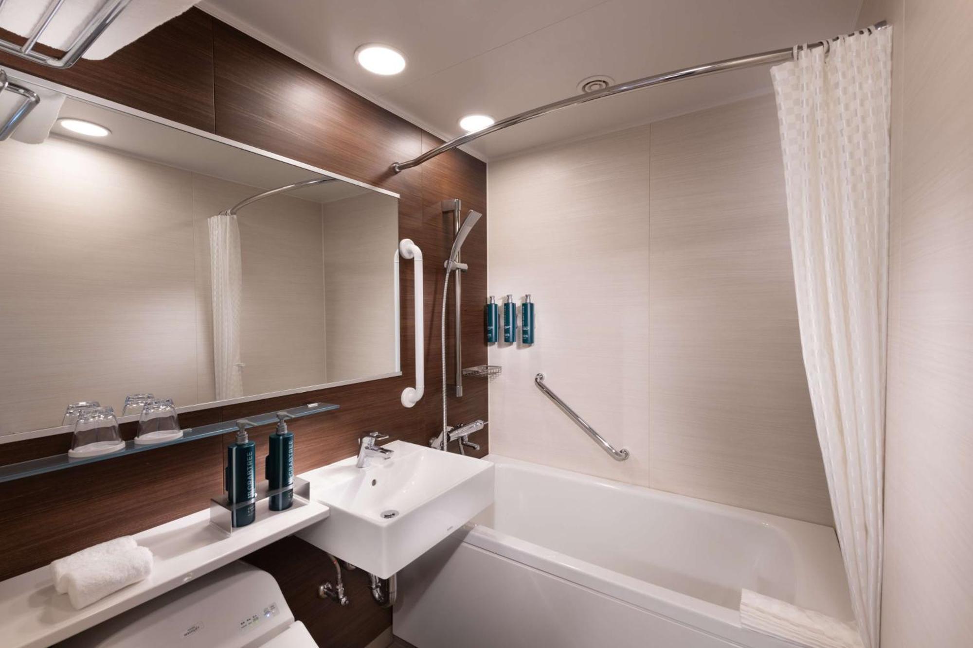 Готель Doubletree By Hilton Kyoto Station Екстер'єр фото