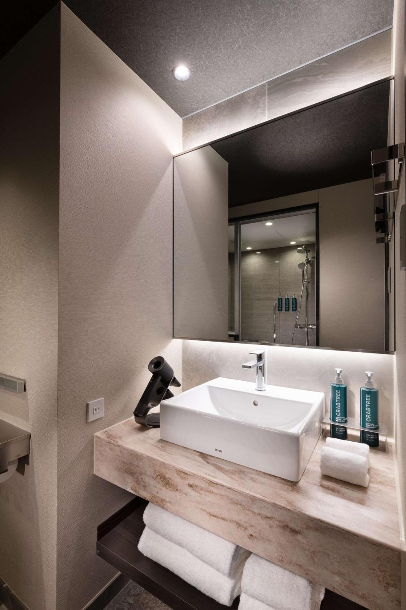 Готель Doubletree By Hilton Kyoto Station Екстер'єр фото