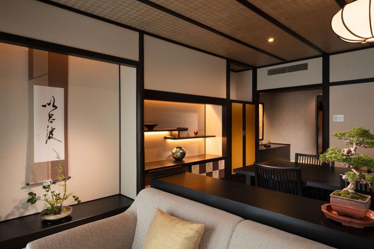 Готель Doubletree By Hilton Kyoto Station Екстер'єр фото