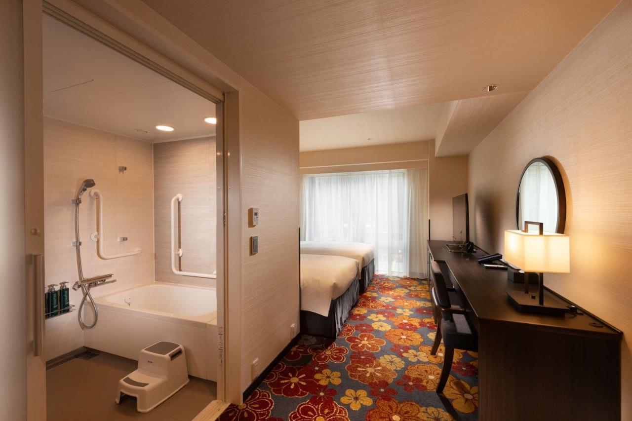 Готель Doubletree By Hilton Kyoto Station Екстер'єр фото